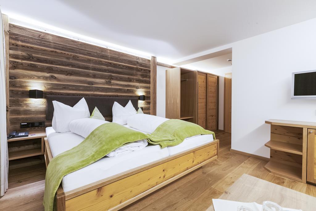 Gaestehaus Mathies Mittelberg Room photo