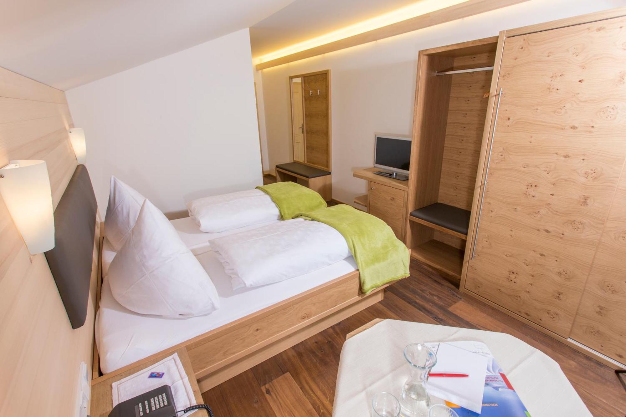 Gaestehaus Mathies Mittelberg Room photo