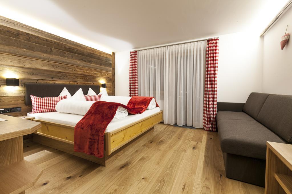 Gaestehaus Mathies Mittelberg Room photo